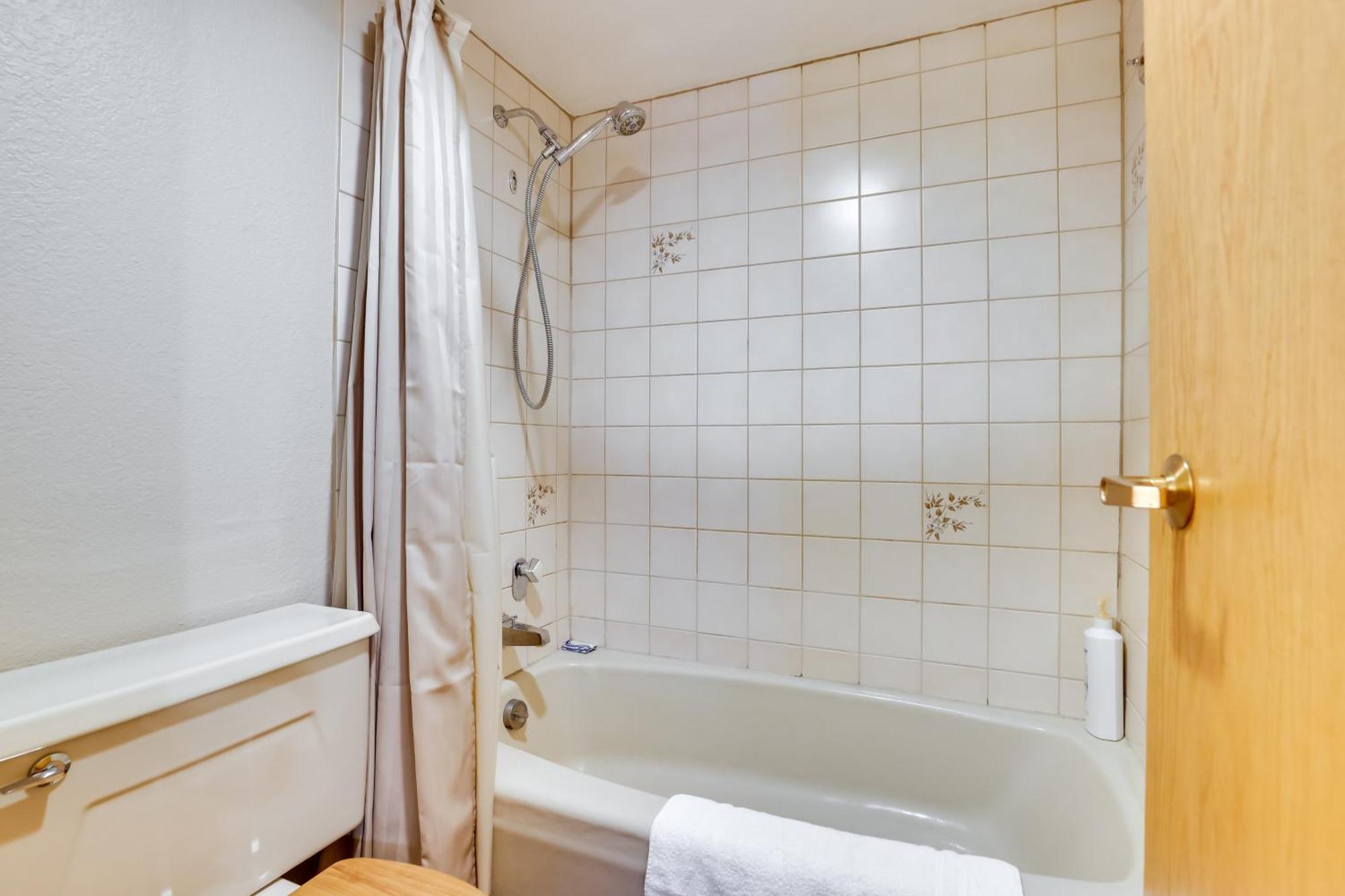 Ski-Inandski-Out Retreat With Iron Horse Pool Access! 冬季公园 外观 照片