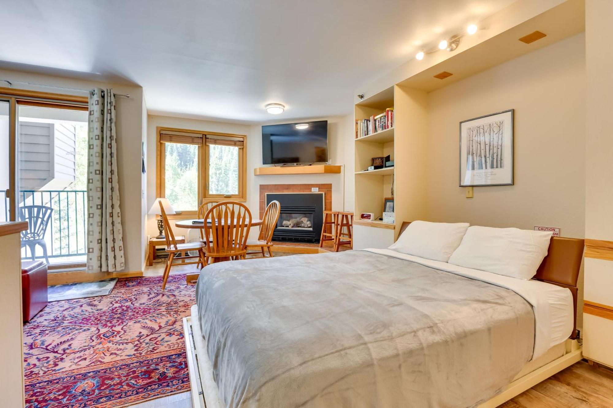 Ski-Inandski-Out Retreat With Iron Horse Pool Access! 冬季公园 外观 照片