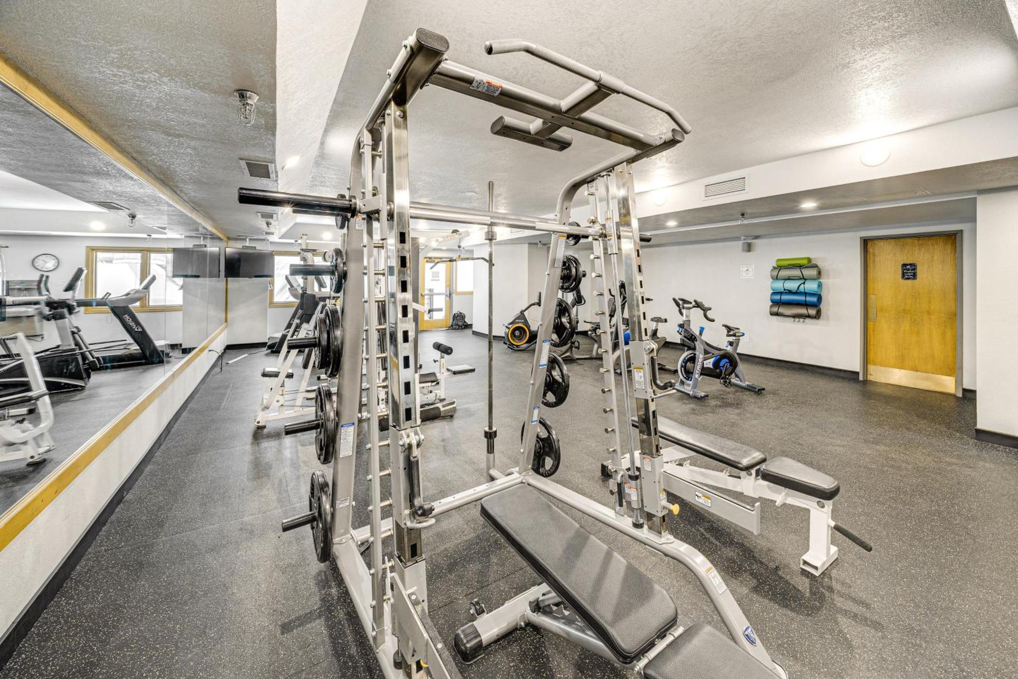 Ski-Inandski-Out Retreat With Iron Horse Pool Access! 冬季公园 外观 照片